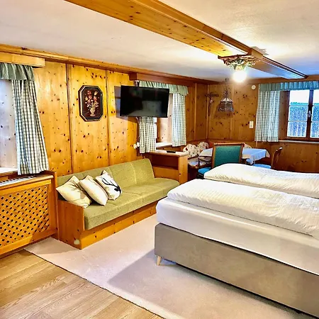 Hotel Schwarzer Adler Pettneu am Arlberg Exterior photo