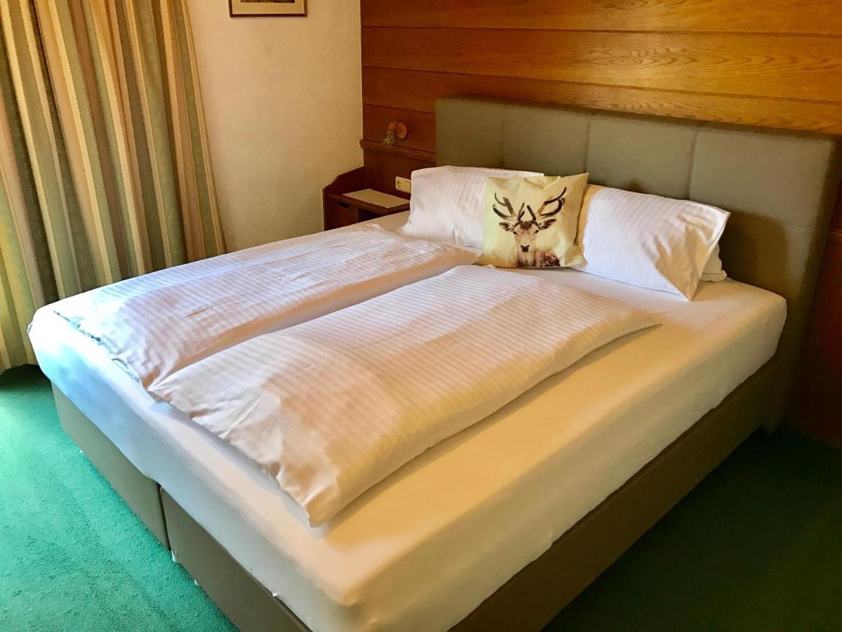 Hotel Schwarzer Adler 3*