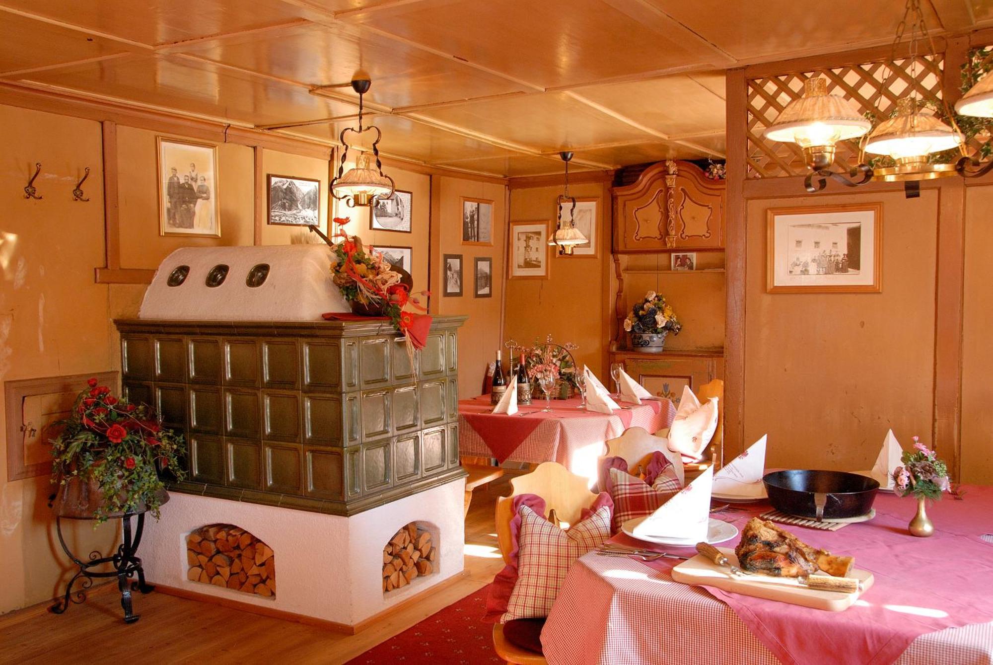 Schwarzer Adler